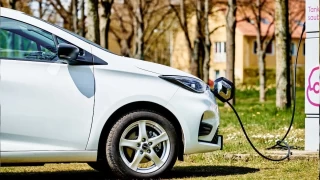 Elektrikli otomobil satlar yln ilk  aynda 3.5 kat artt