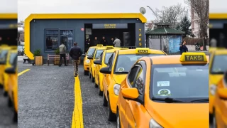 Ankara'da taksi duraklar yenileniyor