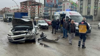 Elaz'da trafik kazas: 2 yaral