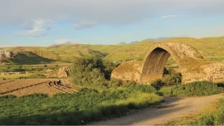 Yafes Köprüsü: Geçmişin ihtişamını yansıtan bir harabe olarak ayakta duruyor