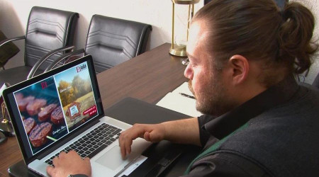 5 yaşındaki kızından esinlendi, en doğal sosisi üretti