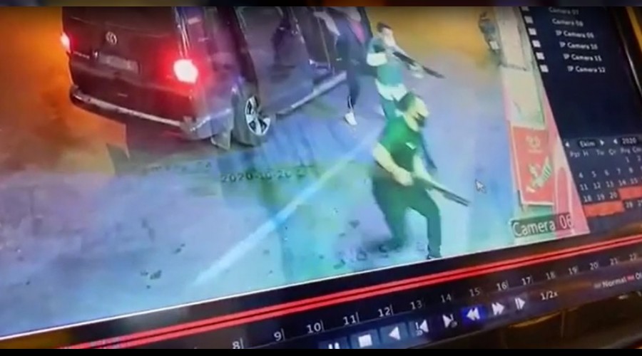 İzmir'de 7 kişi silahlarla tekel bayisini bastı