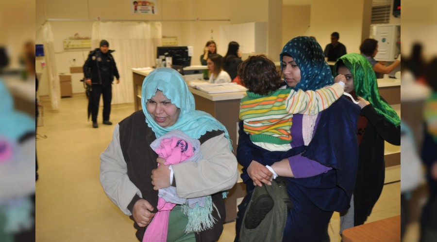 Kuşadası'nda göçmen botu battı