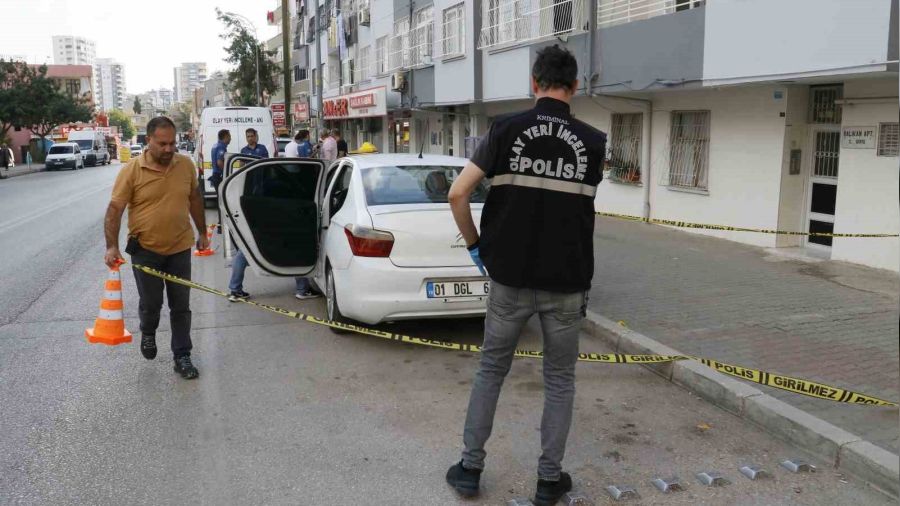 Adana'da bir şahıs aracında infaz edilmek istendi