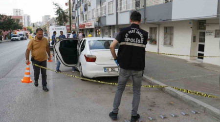 Adana'da bir şahıs aracında infaz edilmek istendi