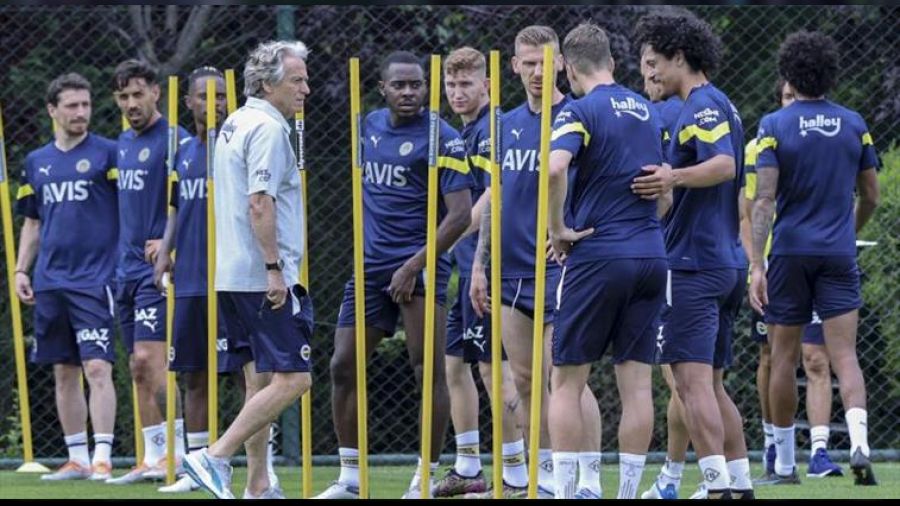 Fenerbahçe Avusturya'da kampa girecek