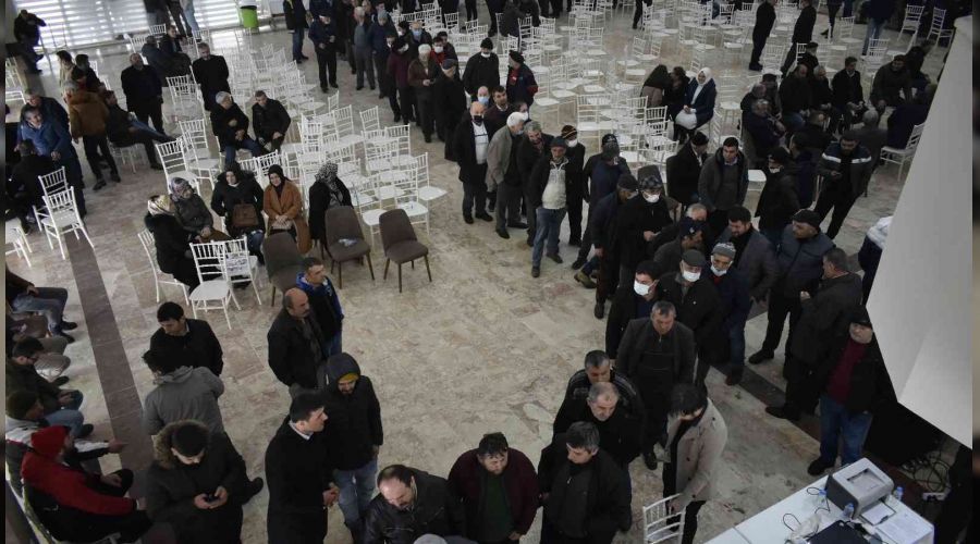 17 yıllık yönetim kurulu 139 oyla değişti