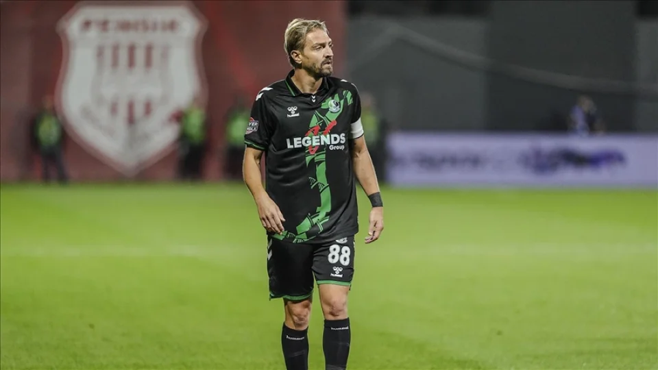 12 maçta 4 kırmızı gördü… Sakaryaspor'da Caner Erkin ile yollar ayrıldı