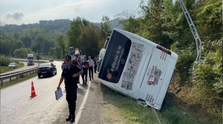 Bartın'da yolcu otobüsü devrildi: 4 yaralı