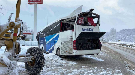 Bursa'da yolcu otobs ile tr arpt 2 yaral