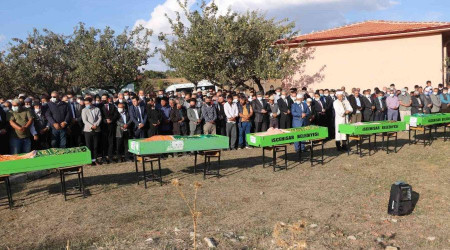 Hayal kurdukları sınıf sıraları musalla taşları oldu