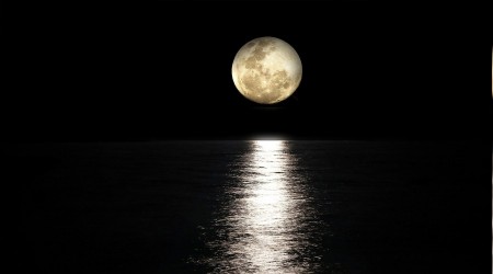 ‘Biz, gece namaz kılmakla emrolunanız’