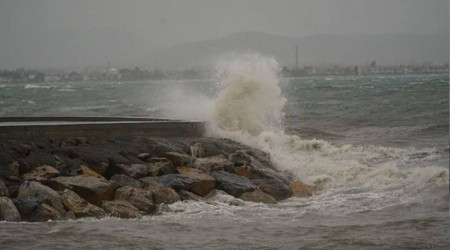 Denizde fırtına uyarısı
