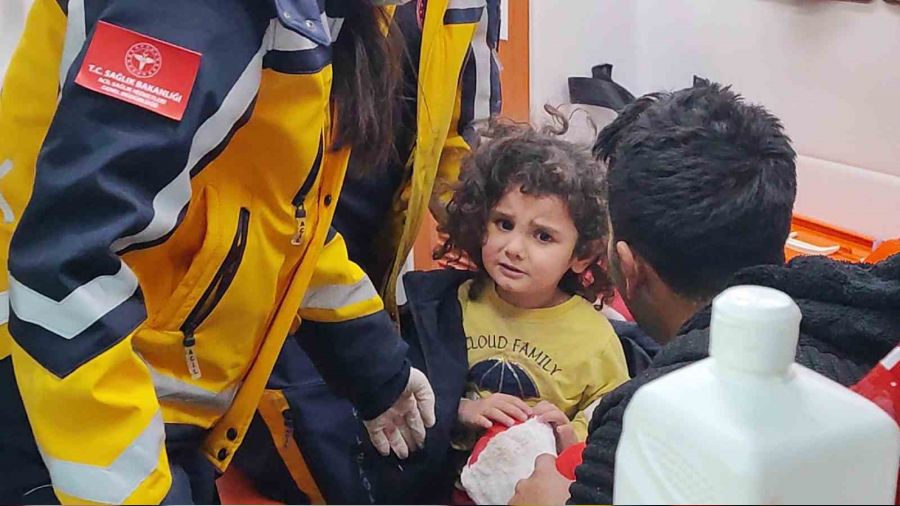 Küçük Mina 37 saat sonra kurtarıldı