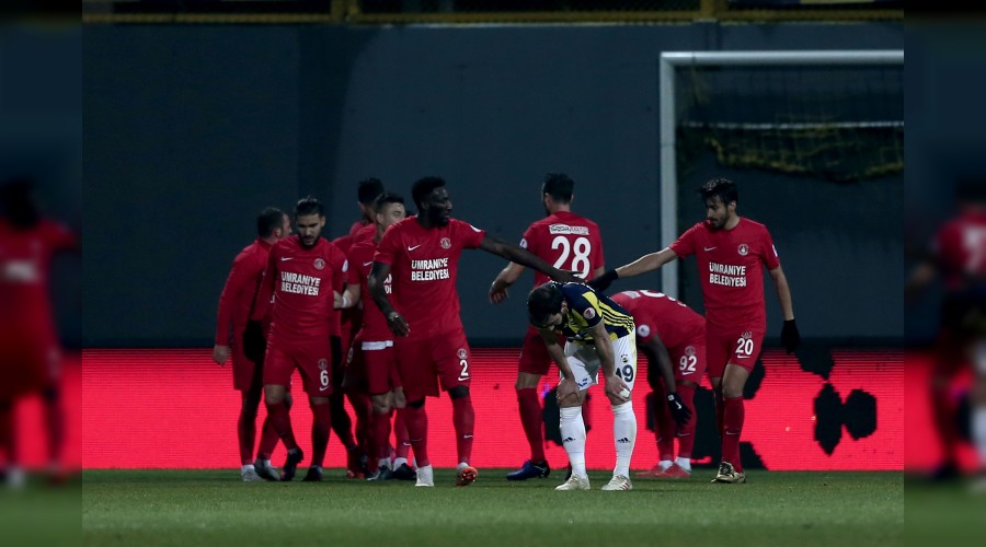 "Mecburiyetten gençlere şans veriliyor"