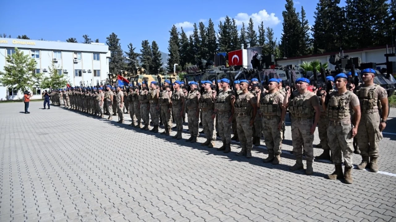 Suriye'de grev yapacak jandarma komandolar dualarla uurland