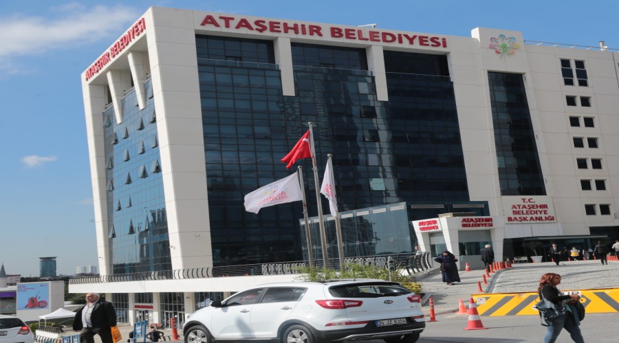Ataşehir Belediyesi'ne operasyon