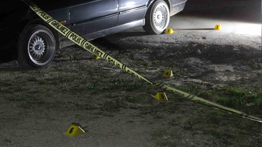 Karaman'da kahve içerken silahlı saldırıya uğrayan kişi ağır yaralandı