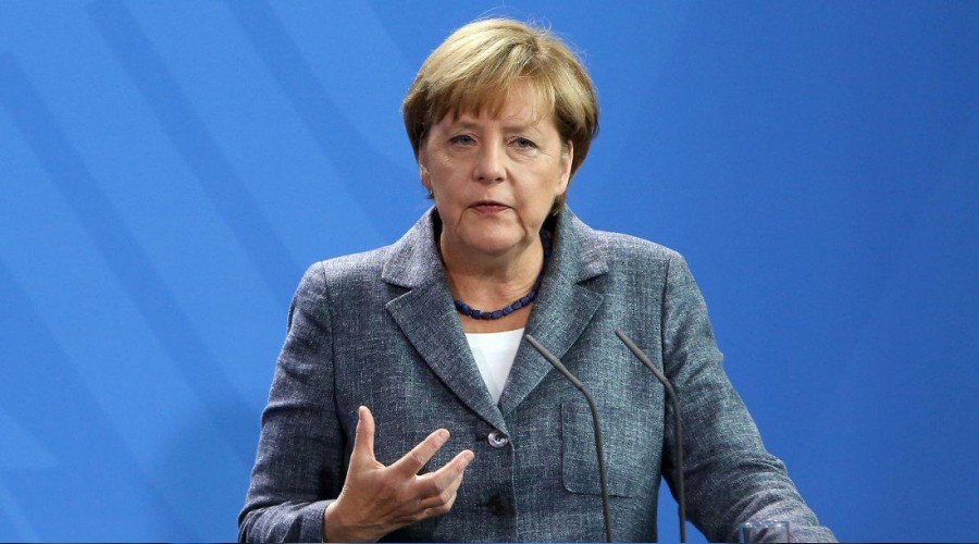 Merkel Yunanistan'a arka çıktı