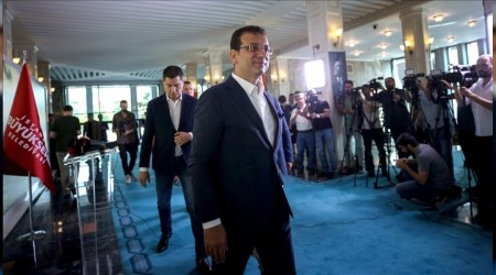 Mesaiye başladı, ilk mesajlarını verdi