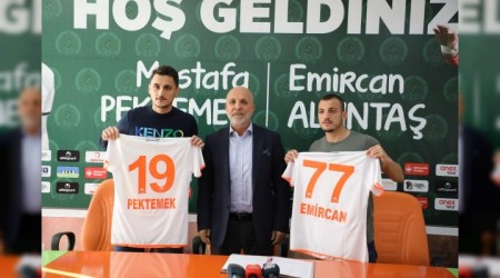 Mustafa Pektemek formayı giydi