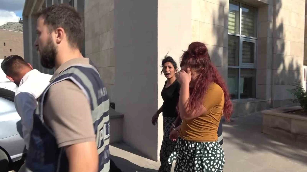 Pişkin hırsızdan gazeteciye: 'Belki seni de soyarız'