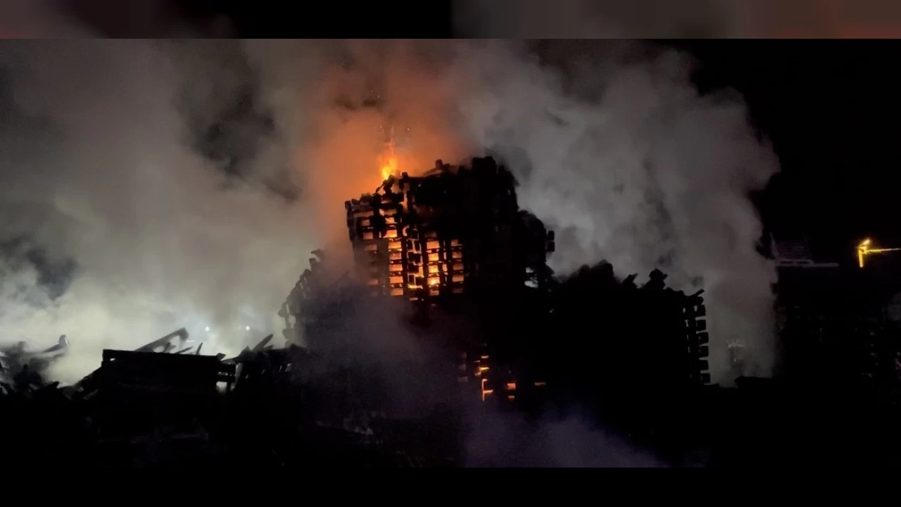 Bursa'da palet fabrikasında korkutan yangın