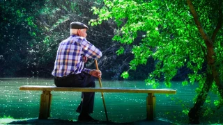 Emeklinin halini dünya gördü! En kötü durumdaki emekliler Türkiye'de