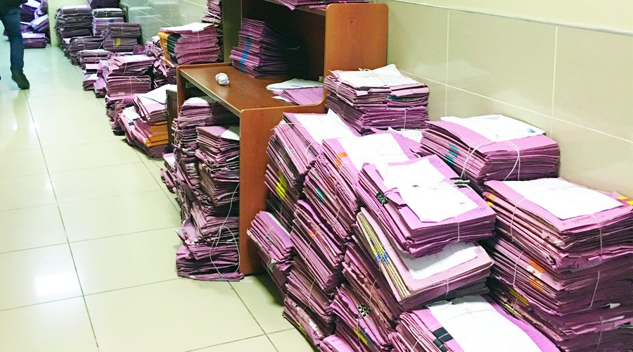 İcra dosyaları koridorlara taştı