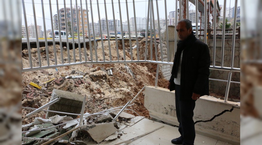 İstinat duvarı çocukların odasını yıktı