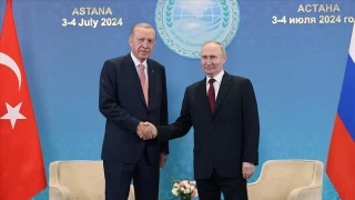 Kazakistan'da Putin- Erdoan grmesi
