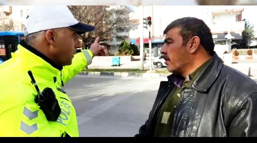 Kırmızıda geçen yayadan ilginç savunma