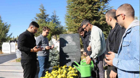 Neşet Ertaş, ölümünün 10. yıldönümünde anıldı