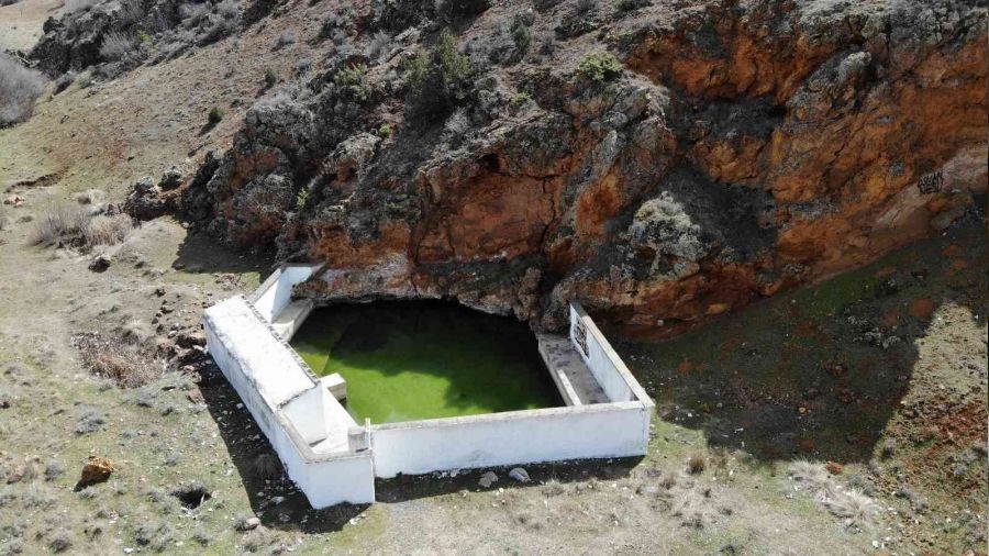 Tarihi ılıca keşfedilmeyi bekliyor