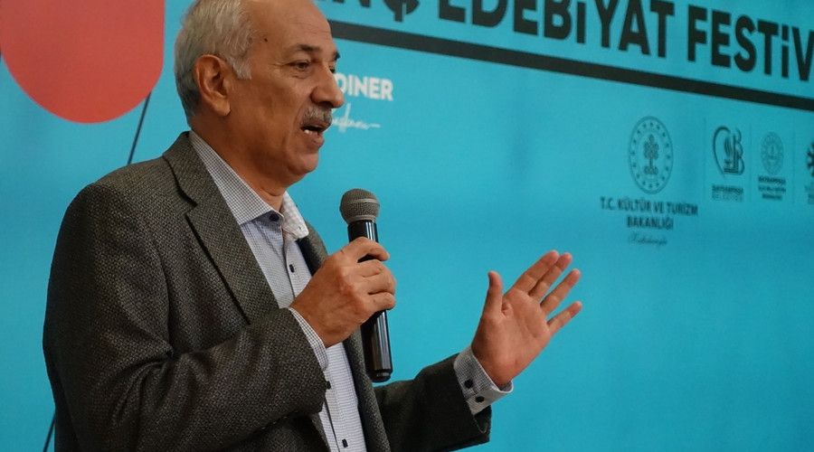 Yedi Tepe Yedi Mekan Genç Edebiyat Festivali başladı