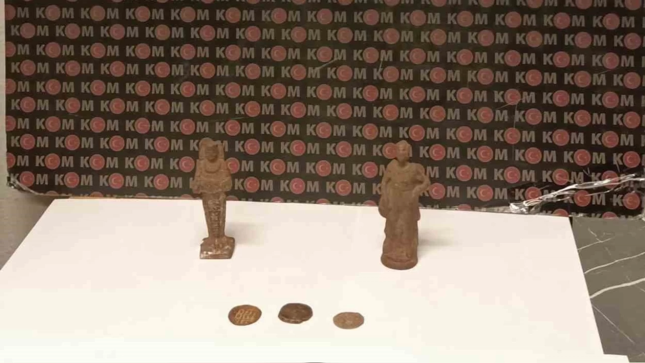 13. yüzyıla ait heykelleri 1 milyon dolara satacaktı...