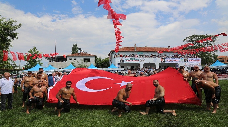 Akçalören'in Başpehlivanı Koç