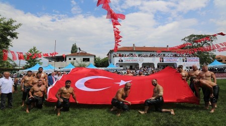 Akçalören'in Başpehlivanı Koç