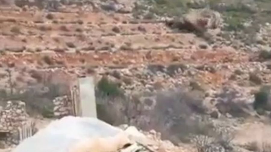 Antalya'da dağdan gelen kaya paniği