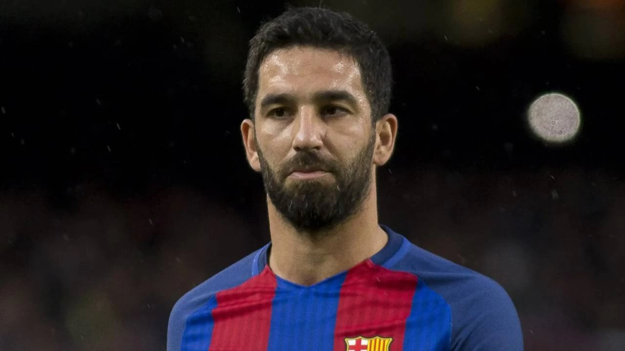 Arda Turan'a spanya'da 1 yl hapis cezas