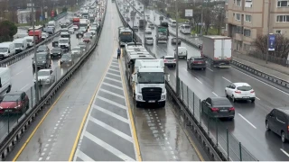 Avcılar'da iki metrobüs çarpıştı: 4 yaralı