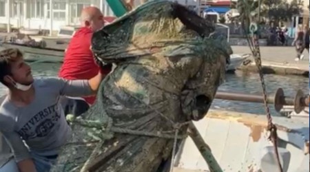 Balıkçıların ağına bu kez heykel takıldı