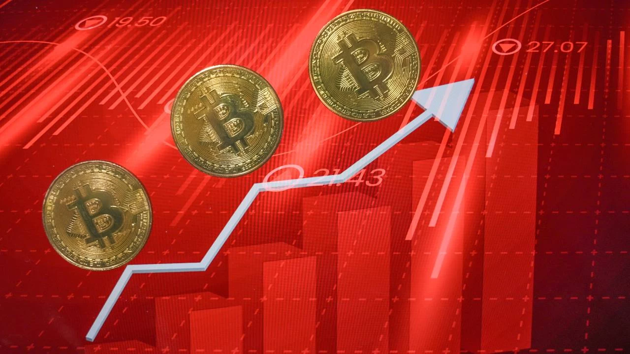 Bitcoin 71 bin dolarn zerine karak rekor tazeledi