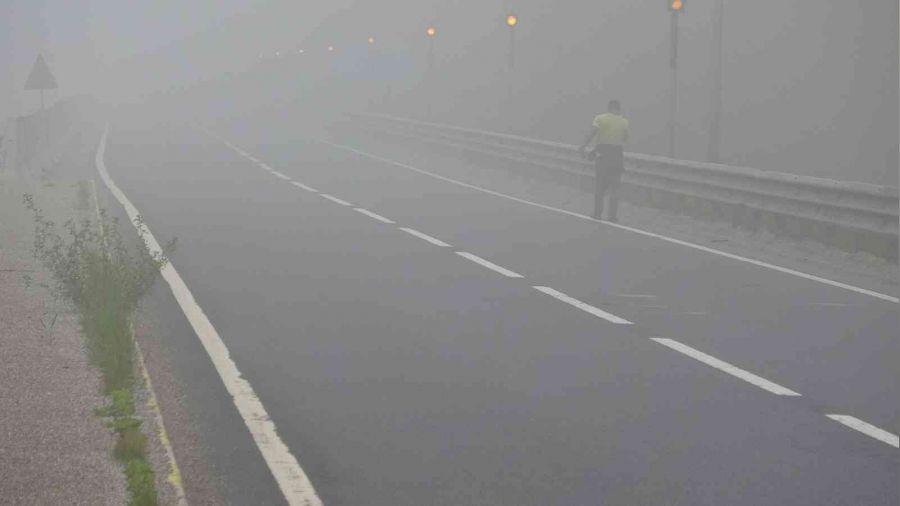 Bolu Dağı'nda yoğun sis etkili oluyor