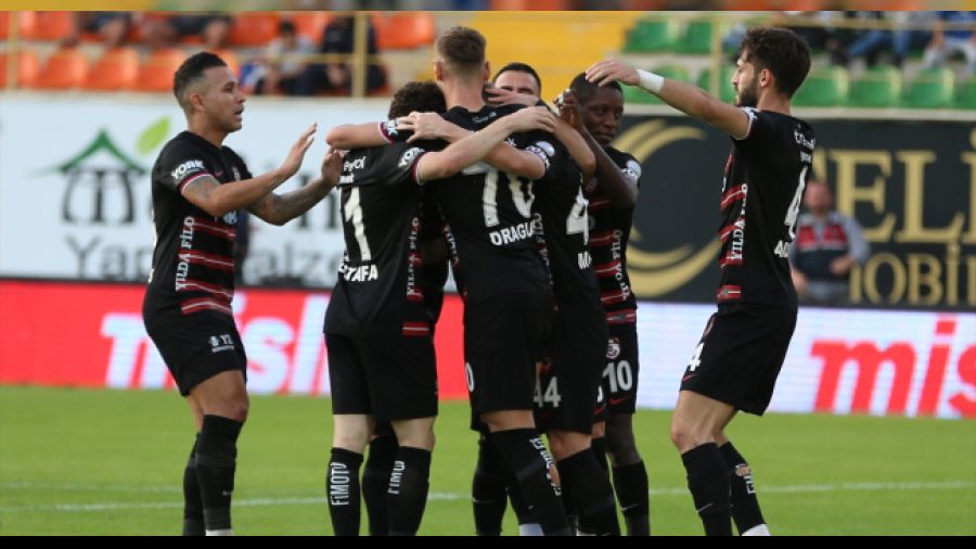 Gaziantep Alanya'da rahat kazandı