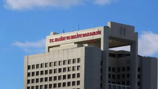 Hazine, tam gaz borçlanmaya devam