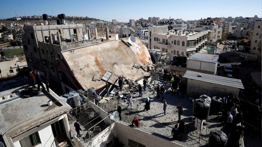 İsrail, Filistinli ailenin evini patlayıcılarla yıktı