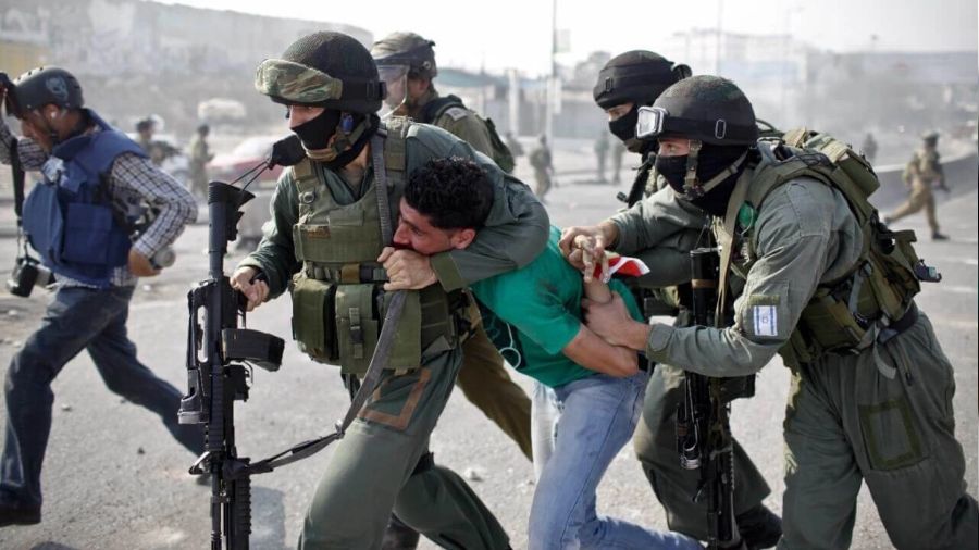 İsrail güçleri, Batı Şeria'da 55 Filistinliyi gözaltına aldı