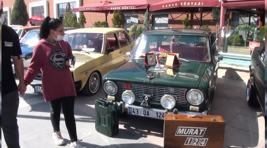 Klasik araçlar nostalji rüzgarı estirdi