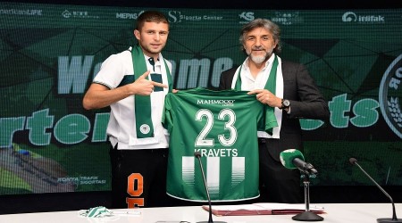 Konyaspor, Ukraynal milli santraforu renklerine balad